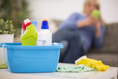 Final review of a cleaning service complaint and improvement notes